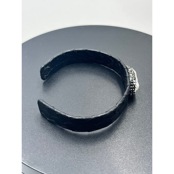 Black Snakeskin Single White Baroque Pearl Rhinestone Adjustable Cuff Bracelet - Picture 6 of 8